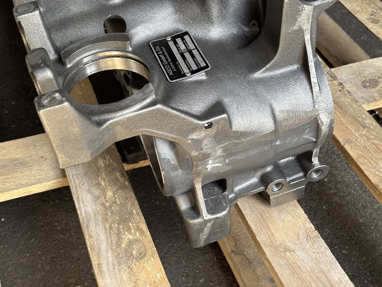 Fendt Obudowa Skrzyni Vario ML130 ML160 M716101081120 G716101000100 - Motor a diely pre Poľnohospodárske stroje: obrázok 5 Fendt Obudowa Skrzyni Vario ML130 ML160 M716101081120 G716101000100 - Motor a diely pre Poľnohospodárske stroje: obrázok 5