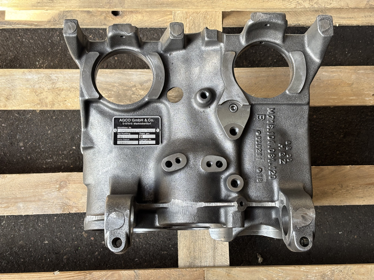 Fendt Obudowa Skrzyni Vario ML130 ML160 M716101081120 G716101000100 - Motor a diely pre Poľnohospodárske stroje: obrázok 1 Fendt Obudowa Skrzyni Vario ML130 ML160 M716101081120 G716101000100 - Motor a diely pre Poľnohospodárske stroje: obrázok 1