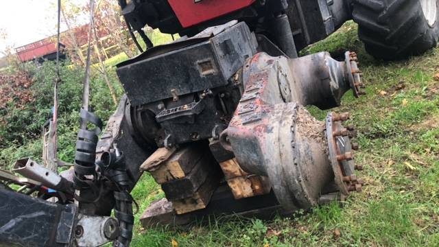 Harwester Valmet 911 Komatsu - Most Napędowy Tandem - Náprava a diely pre Poľnohospodárske stroje: obrázok 2 Harwester Valmet 911 Komatsu - Most Napędowy Tandem - Náprava a diely pre Poľnohospodárske stroje: obrázok 2