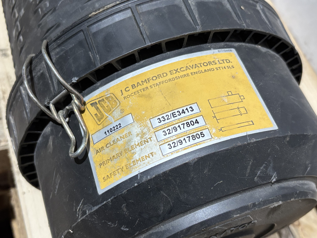 JCB 332/E3413 Filtr Powietrza Obudowa Filtra Powietrza - Vzduchový filter pre Stavebné stroje: obrázok 1 JCB 332/E3413 Filtr Powietrza Obudowa Filtra Powietrza - Vzduchový filter pre Stavebné stroje: obrázok 1