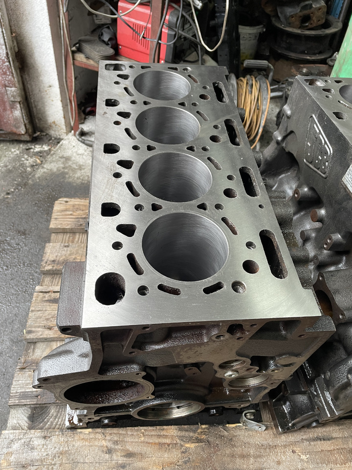 JCB 444 Dieselmax 97kW 4.4L - blok silnika po pełnej regeneracji 320/A1612 - Blok valcov pre Poľnohospodárske stroje: obrázok 1 JCB 444 Dieselmax 97kW 4.4L - blok silnika po pełnej regeneracji 320/A1612 - Blok valcov pre Poľnohospodárske stroje: obrázok 1