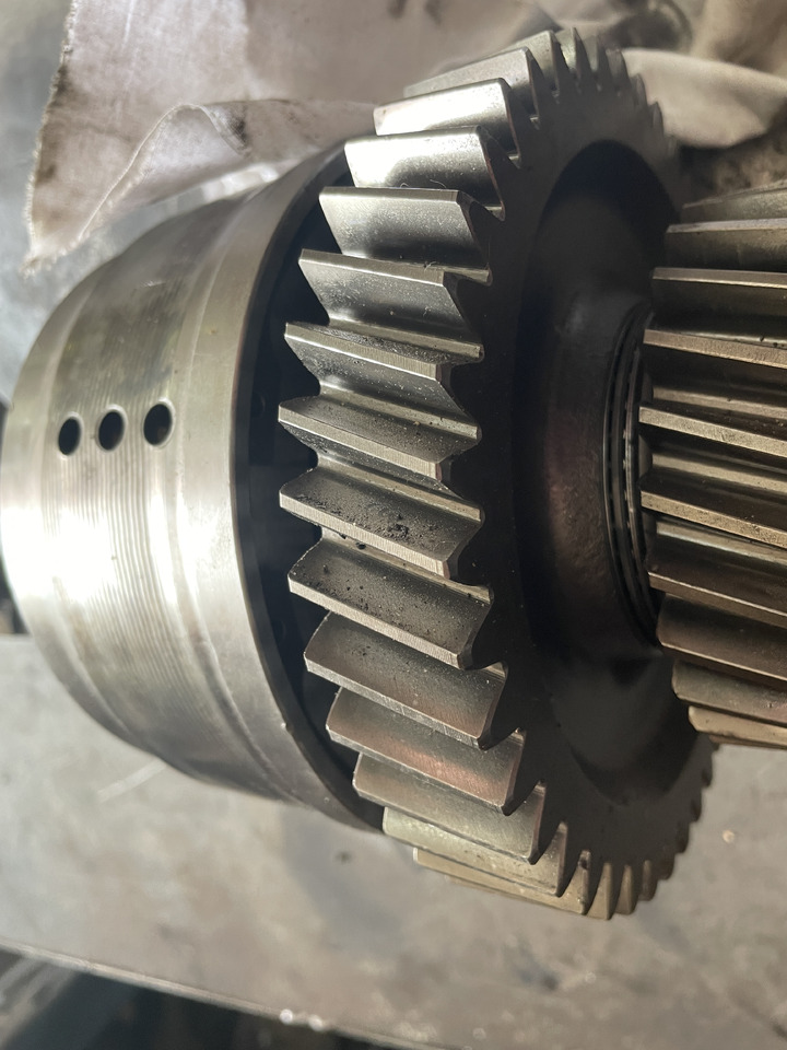 JCB 535 527 - wałek skrzyni biegów 459M5153 - Prevodovka a diely pre Manipulačná technika: obrázok 3 JCB 535 527 - wałek skrzyni biegów 459M5153 - Prevodovka a diely pre Manipulačná technika: obrázok 3