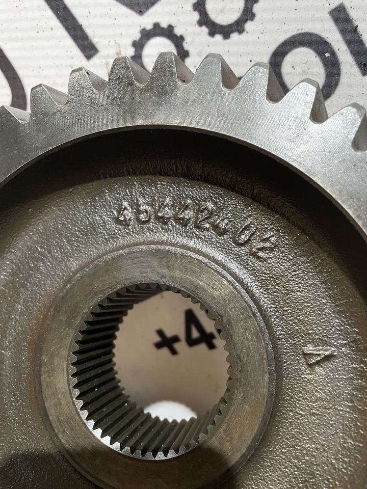 JCB Fastrac - koło zębate skrzyni biegów 40 zębów 454/42402 - Prevodovka a diely pre Stavebné stroje: obrázok 2 JCB Fastrac - koło zębate skrzyni biegów 40 zębów 454/42402 - Prevodovka a diely pre Stavebné stroje: obrázok 2