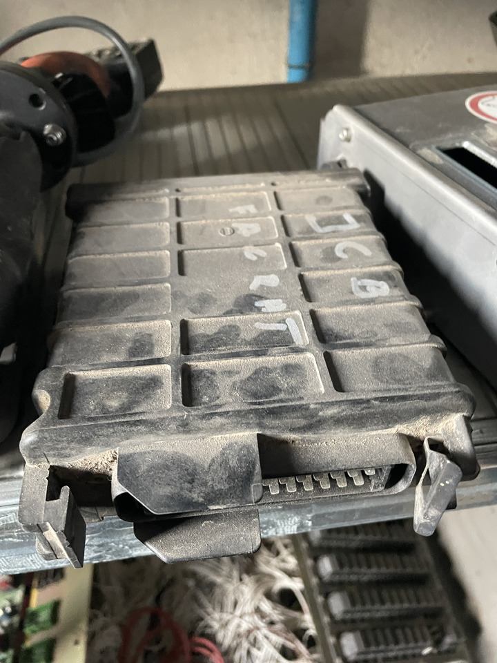 JCB Fastrac - moduł EHR 0538201007 - Elektrický systém pre Poľnohospodárske stroje: obrázok 2 JCB Fastrac - moduł EHR 0538201007 - Elektrický systém pre Poľnohospodárske stroje: obrázok 2