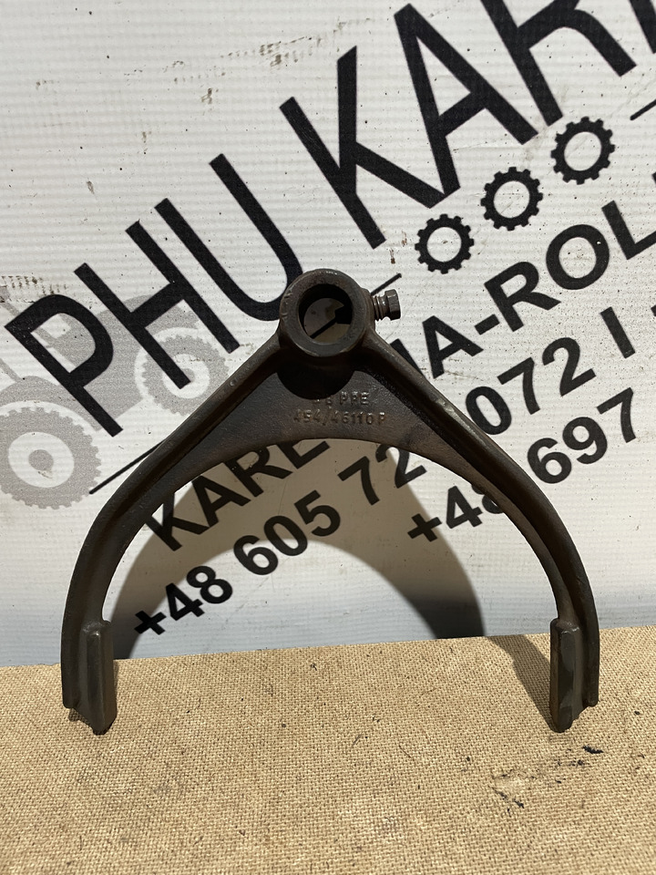 JCB Fastrac - widełki wybieraka skrzyni biegów 454/46110 - Prevodovka a diely pre Traktor: obrázok 1 JCB Fastrac - widełki wybieraka skrzyni biegów 454/46110 - Prevodovka a diely pre Traktor: obrázok 1