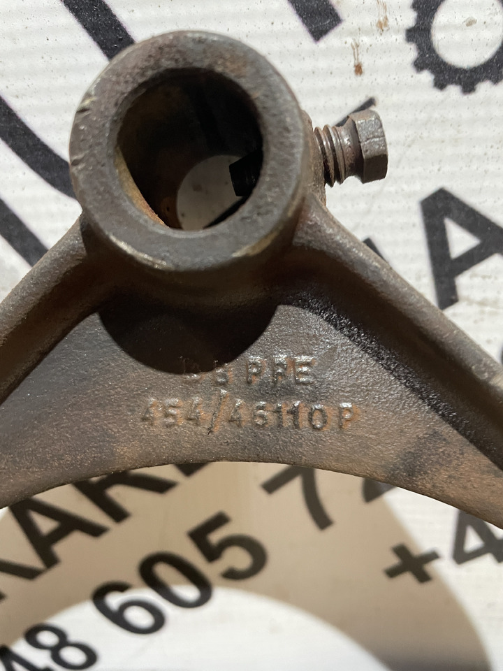 JCB Fastrac - widełki wybieraka skrzyni biegów 454/46110 - Prevodovka a diely pre Traktor: obrázok 2 JCB Fastrac - widełki wybieraka skrzyni biegów 454/46110 - Prevodovka a diely pre Traktor: obrázok 2