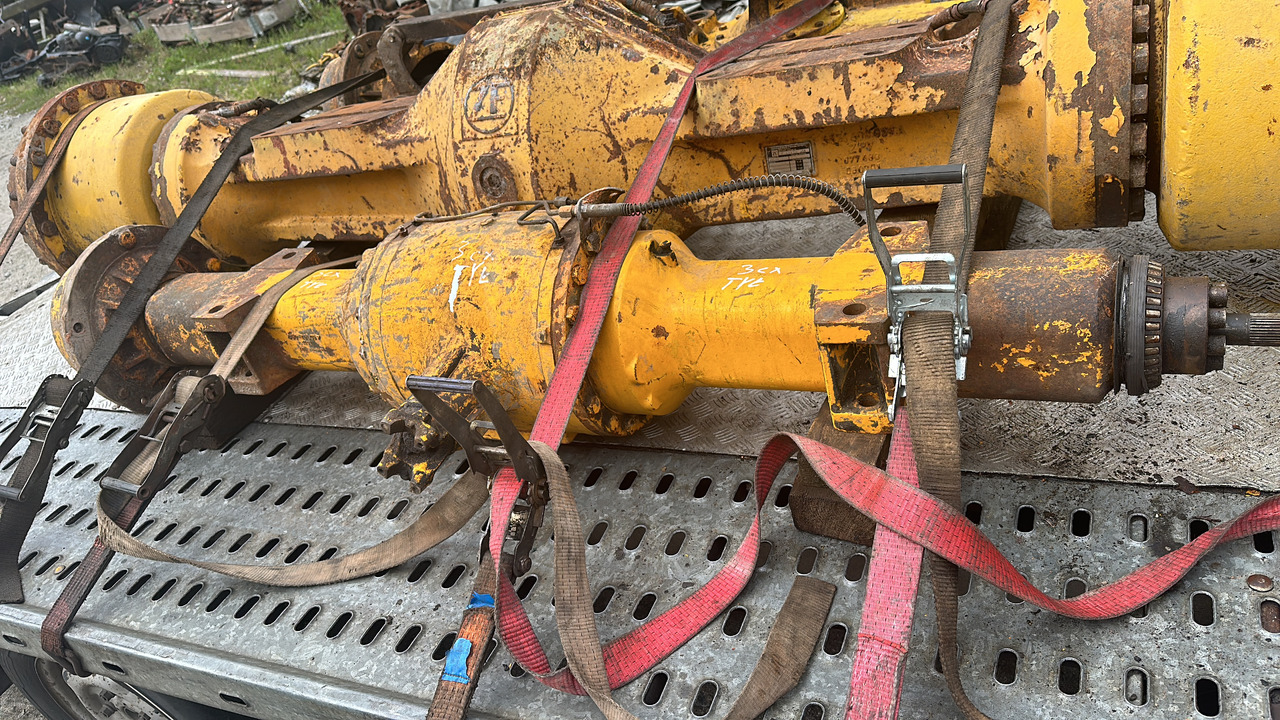 Jcb 3cx most napędowy tylni części zwolnica , obudowa mostu półoś , atak talerz - Poloos pre Poľnohospodárske stroje: obrázok 2 Jcb 3cx most napędowy tylni części zwolnica , obudowa mostu półoś , atak talerz - Poloos pre Poľnohospodárske stroje: obrázok 2