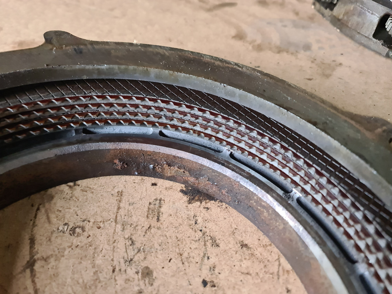 John Deere 4650 4850 Obudowa Hamulca Tłoka Hamulcowego R72041 R72042 - Diely bŕzd pre Poľnohospodárske stroje: obrázok 5 John Deere 4650 4850 Obudowa Hamulca Tłoka Hamulcowego R72041 R72042 - Diely bŕzd pre Poľnohospodárske stroje: obrázok 5