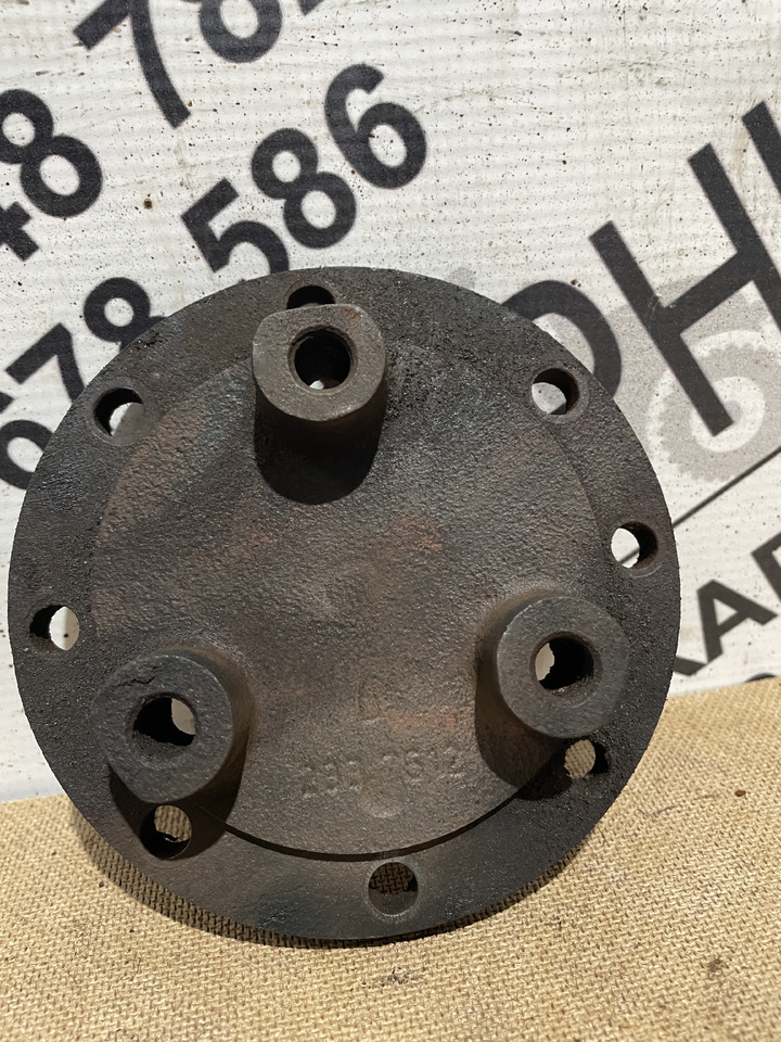 John Deere 5065M 5070M 5080M - piasta 10F702 - Náboj pre Poľnohospodárske stroje: obrázok 2 John Deere 5065M 5070M 5080M - piasta 10F702 - Náboj pre Poľnohospodárske stroje: obrázok 2