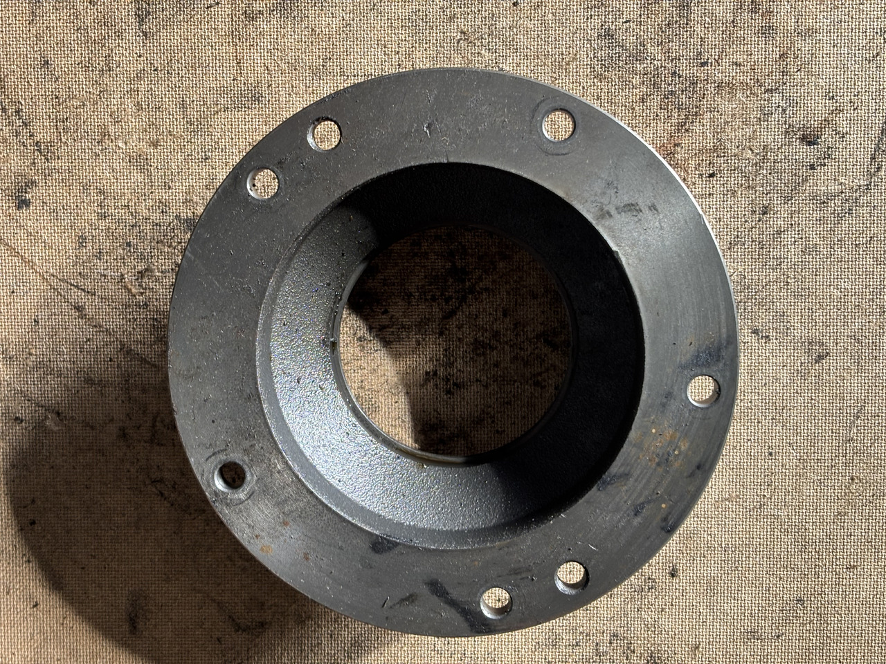 John Deere 6010 6110 6210 Obudowa Łożyska L77138 232615 - Ložiska motoru pre Poľnohospodárske stroje: obrázok 3 John Deere 6010 6110 6210 Obudowa Łożyska L77138 232615 - Ložiska motoru pre Poľnohospodárske stroje: obrázok 3