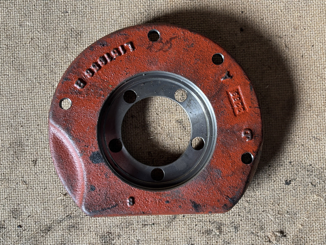 John Deere 6130 6230 6405 7220 Obudowa Łożyska L151656 - Ložiska motoru pre Poľnohospodárske stroje: obrázok 1 John Deere 6130 6230 6405 7220 Obudowa Łożyska L151656 - Ložiska motoru pre Poľnohospodárske stroje: obrázok 1