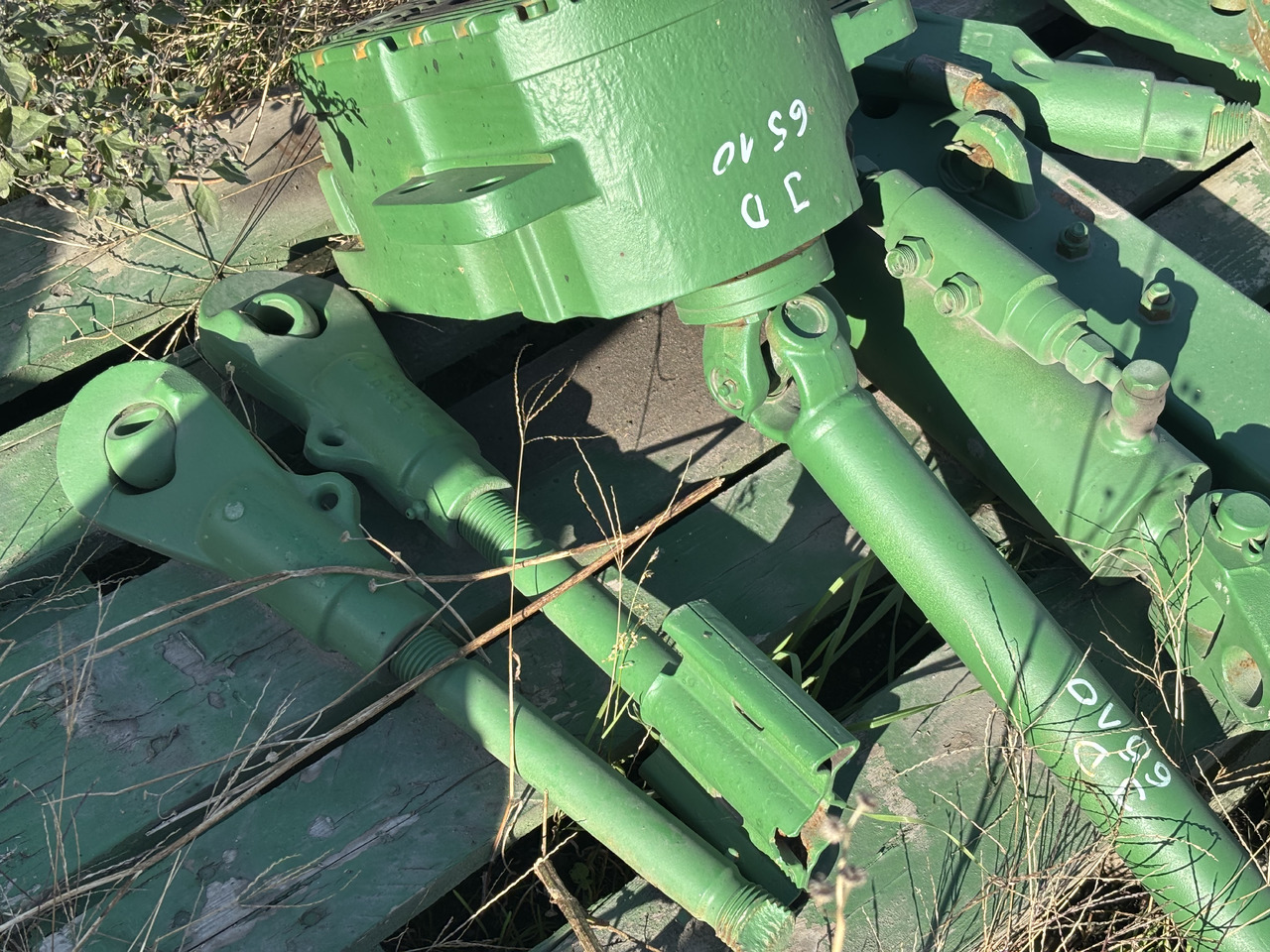 John Deere 6510 Przedni WOM L114345 L114340 L115648 - Prevodovka a diely pre Poľnohospodárske stroje: obrázok 2 John Deere 6510 Przedni WOM L114345 L114340 L115648 - Prevodovka a diely pre Poľnohospodárske stroje: obrázok 2