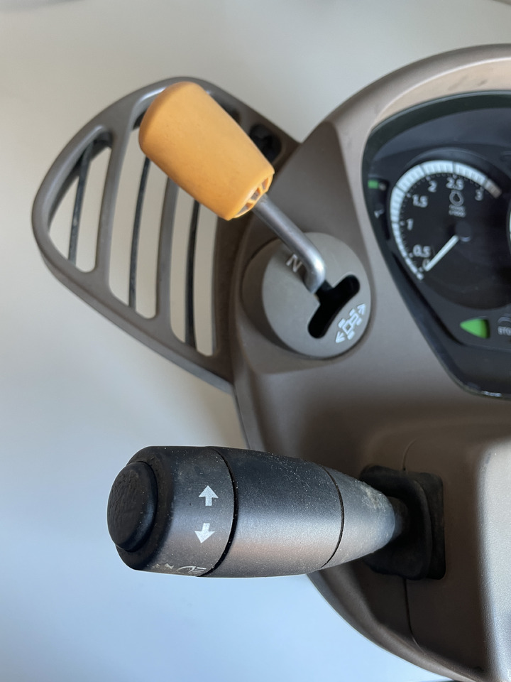 John Deere 6534 - moduł zegary panel instrumentów rewers - AL179168 - Palubná doska pre Poľnohospodárske stroje: obrázok 5 John Deere 6534 - moduł zegary panel instrumentów rewers - AL179168 - Palubná doska pre Poľnohospodárske stroje: obrázok 5