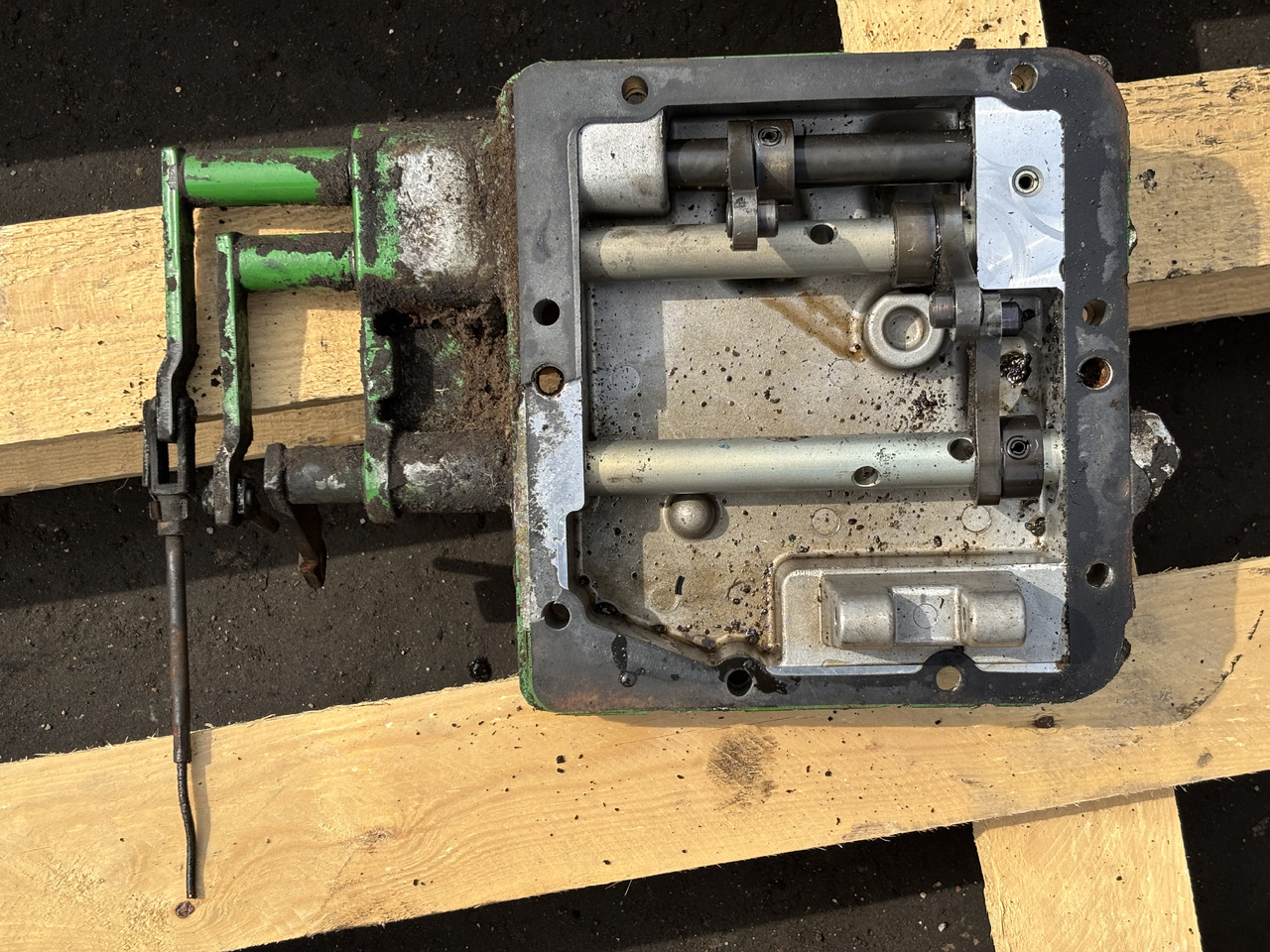 John Deere 6630 Zespół Zmiany Biegów L167547 - Radiaca páka pre Poľnohospodárske stroje: obrázok 2 John Deere 6630 Zespół Zmiany Biegów L167547 - Radiaca páka pre Poľnohospodárske stroje: obrázok 2