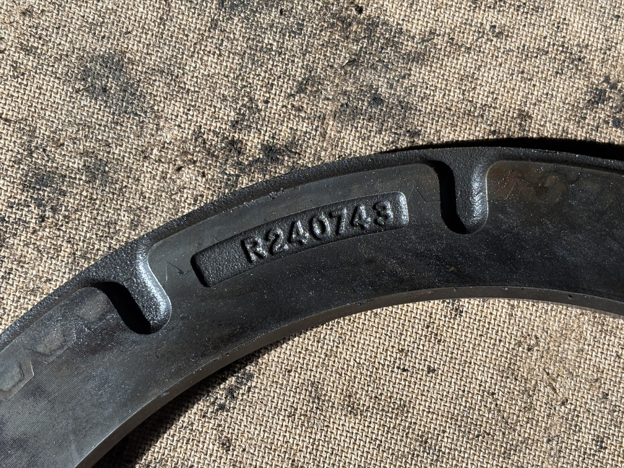 John Deere 7200 7230 7630 7830 7930 7M 230 Docisk Hamulca Płytka R226506 R240743 - Brzdový kotúč pre Poľnohospodárske stroje: obrázok 3 John Deere 7200 7230 7630 7830 7930 7M 230 Docisk Hamulca Płytka R226506 R240743 - Brzdový kotúč pre Poľnohospodárske stroje: obrázok 3