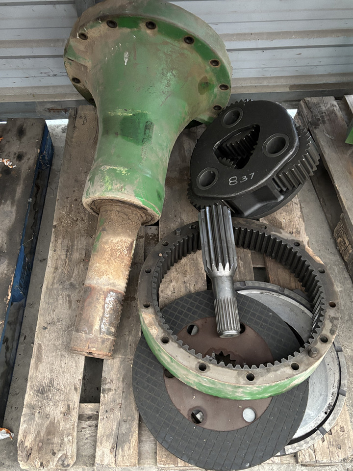 John Deere 8330 8370  Zwolnica Tylna Obudowa Wał R156486  R174225 R156486 R314670 R296985 R560119 - Koncový prevod pre Poľnohospodárske stroje: obrázok 5 John Deere 8330 8370  Zwolnica Tylna Obudowa Wał R156486  R174225 R156486 R314670 R296985 R560119 - Koncový prevod pre Poľnohospodárske stroje: obrázok 5