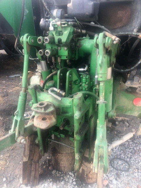 John Deere - Wieszaki | Belka | Zaczep - Rám/ Podvozok pre Poľnohospodárske stroje: obrázok 1 John Deere - Wieszaki | Belka | Zaczep - Rám/ Podvozok pre Poľnohospodárske stroje: obrázok 1