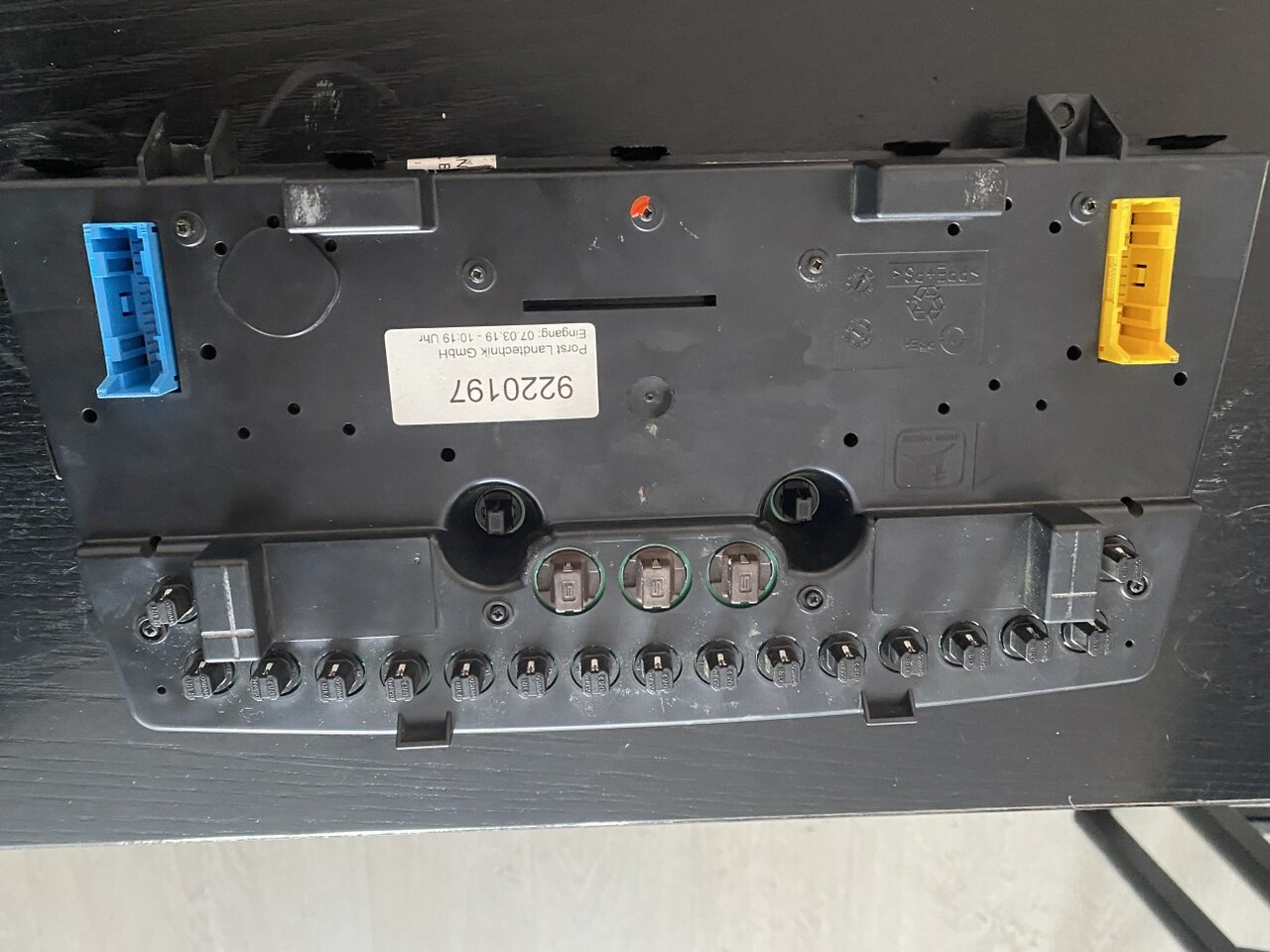 John Deere Wyświetlacz - BIF - PREH AL 115186 | AL 115187 | AL 115188 | AL 162399 | AL 203383 - Palubná doska pre Poľnohospodárske stroje: obrázok 2 John Deere Wyświetlacz - BIF - PREH AL 115186 | AL 115187 | AL 115188 | AL 162399 | AL 203383 - Palubná doska pre Poľnohospodárske stroje: obrázok 2