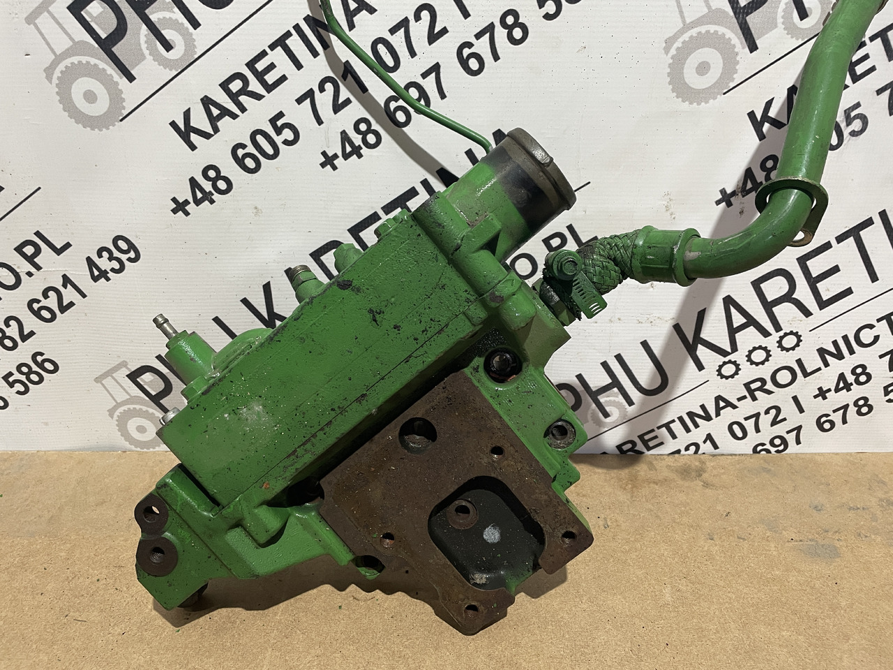 John Deere - obudowa termostatu RE563647 RE541921 RE542575 - Termostat pre Poľnohospodárske stroje: obrázok 1 John Deere - obudowa termostatu RE563647 RE541921 RE542575 - Termostat pre Poľnohospodárske stroje: obrázok 1