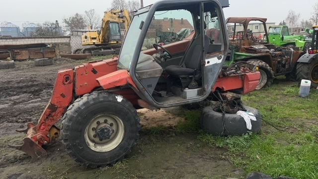 Manitou 626 , 628 , 632 , Części zwolnica Zwrotnica silnik skrzynia biegów - Tehlica pre Poľnohospodárske stroje: obrázok 1 Manitou 626 , 628 , 632 , Części zwolnica Zwrotnica silnik skrzynia biegów - Tehlica pre Poľnohospodárske stroje: obrázok 1