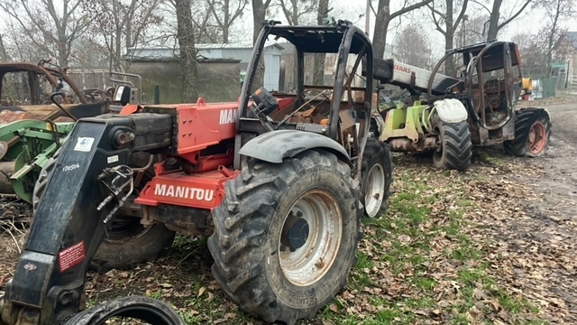 Manitou 627 zwolnica zwrotnica ramie teleskop karetka felgi części - Tehlica pre Poľnohospodárske stroje: obrázok 1 Manitou 627 zwolnica zwrotnica ramie teleskop karetka felgi części - Tehlica pre Poľnohospodárske stroje: obrázok 1