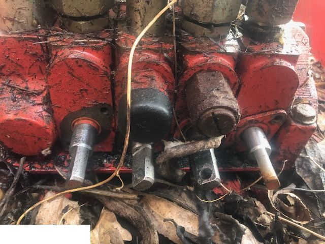 Manitou 628 - Siłownik Poziomowania - Hydraulický valec pre Poľnohospodárske stroje: obrázok 5 Manitou 628 - Siłownik Poziomowania - Hydraulický valec pre Poľnohospodárske stroje: obrázok 5