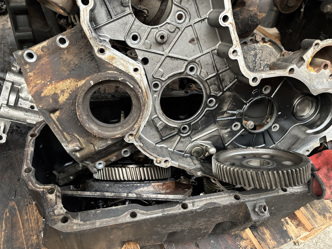 Manitou MLT 634-120 Perkins Silnik Blok Tryby Koło Pasowe Pokrywa Wał Korbowy CZĘŚCI - Kľukový hriadeľ pre Poľnohospodárske stroje: obrázok 2 Manitou MLT 634-120 Perkins Silnik Blok Tryby Koło Pasowe Pokrywa Wał Korbowy CZĘŚCI - Kľukový hriadeľ pre Poľnohospodárske stroje: obrázok 2