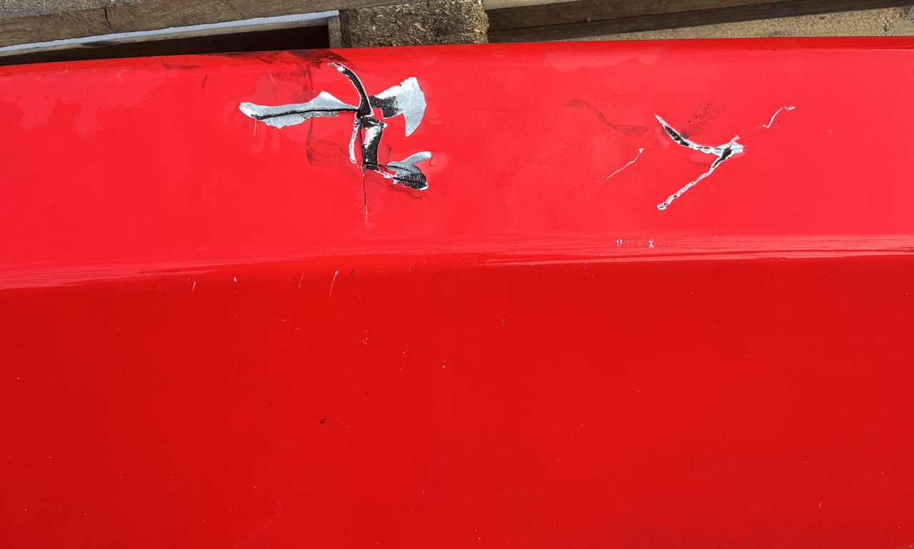 Massey Ferguson 5613 Maska - Karoséria a exteriér pre Poľnohospodárske stroje: obrázok 2 Massey Ferguson 5613 Maska - Karoséria a exteriér pre Poľnohospodárske stroje: obrázok 2