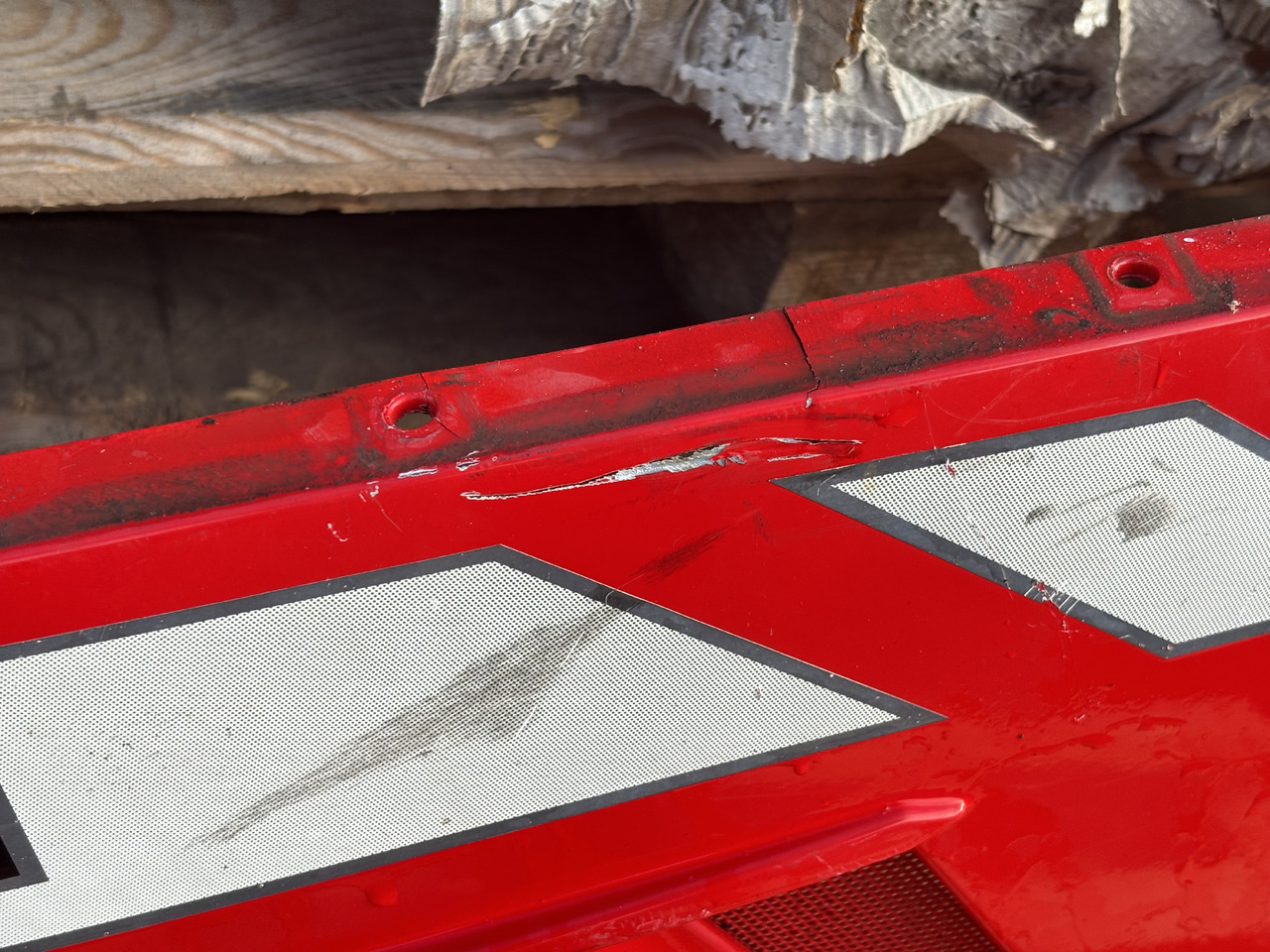 Massey Ferguson 5613 Obudowa Silnika Boczna Prawa - Karoséria a exteriér pre Poľnohospodárske stroje: obrázok 4 Massey Ferguson 5613 Obudowa Silnika Boczna Prawa - Karoséria a exteriér pre Poľnohospodárske stroje: obrázok 4