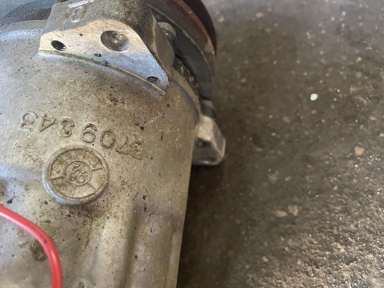 Massey Fergusson 6120 - sprężarka kompresor klimatyzacji Sanden S8227 B709S43 3712528M2 - Kompresor klimatizácie pre Poľnohospodárske stroje: obrázok 2 Massey Fergusson 6120 - sprężarka kompresor klimatyzacji Sanden S8227 B709S43 3712528M2 - Kompresor klimatizácie pre Poľnohospodárske stroje: obrázok 2