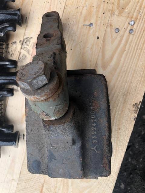 Mercedes Om 352 - Pompa Wody - Vodná pumpa pre Poľnohospodárske stroje: obrázok 3 Mercedes Om 352 - Pompa Wody - Vodná pumpa pre Poľnohospodárske stroje: obrázok 3