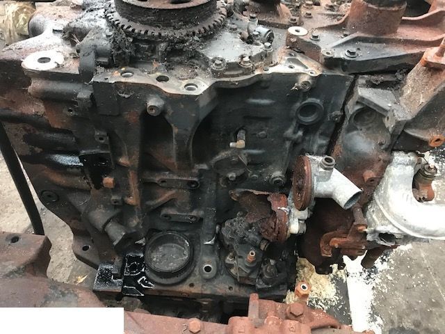 Steyr 4115 PROFI - TYLKO CZĘŚCI MECHANICZNE - Náhradný diel pre Poľnohospodárske stroje: obrázok 2 Steyr 4115 PROFI - TYLKO CZĘŚCI MECHANICZNE - Náhradný diel pre Poľnohospodárske stroje: obrázok 2