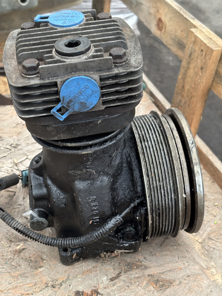 WABCO Kompresor Sprężonego Powietrza 4111411020 - Kompresor pre Poľnohospodárske stroje: obrázok 4 WABCO Kompresor Sprężonego Powietrza 4111411020 - Kompresor pre Poľnohospodárske stroje: obrázok 4