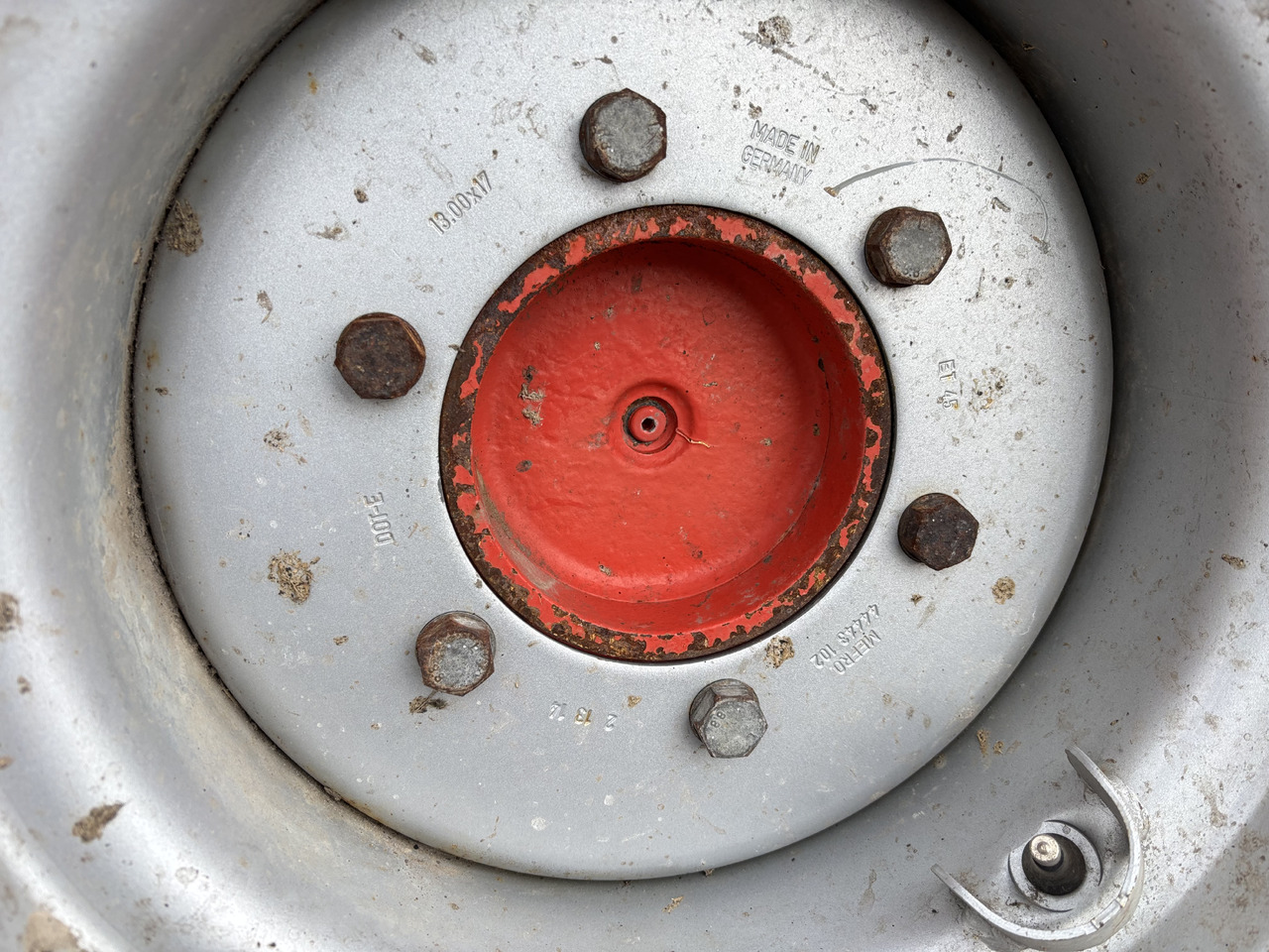 Weidemann 2006 2000rok Felga Opona Koło Przednia Tylna Przód Tył 13.00x17 CZĘŚCI - Disk pre Poľnohospodárske stroje: obrázok 2 Weidemann 2006 2000rok Felga Opona Koło Przednia Tylna Przód Tył 13.00x17 CZĘŚCI - Disk pre Poľnohospodárske stroje: obrázok 2