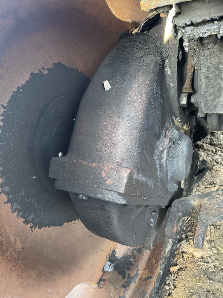 Zetor Proxima - części - zwolnica zwrotnica mechanizm różnicowy dyferencjał - Diferenciál pre Poľnohospodárske stroje: obrázok 2 Zetor Proxima - części - zwolnica zwrotnica mechanizm różnicowy dyferencjał - Diferenciál pre Poľnohospodárske stroje: obrázok 2