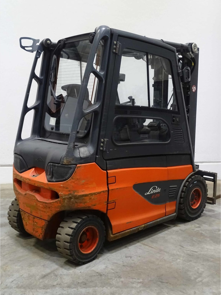 Linde E25-01 - Elektrický vysokozdvižný vozík: obrázok 3 Linde E25-01 - Elektrický vysokozdvižný vozík: obrázok 3