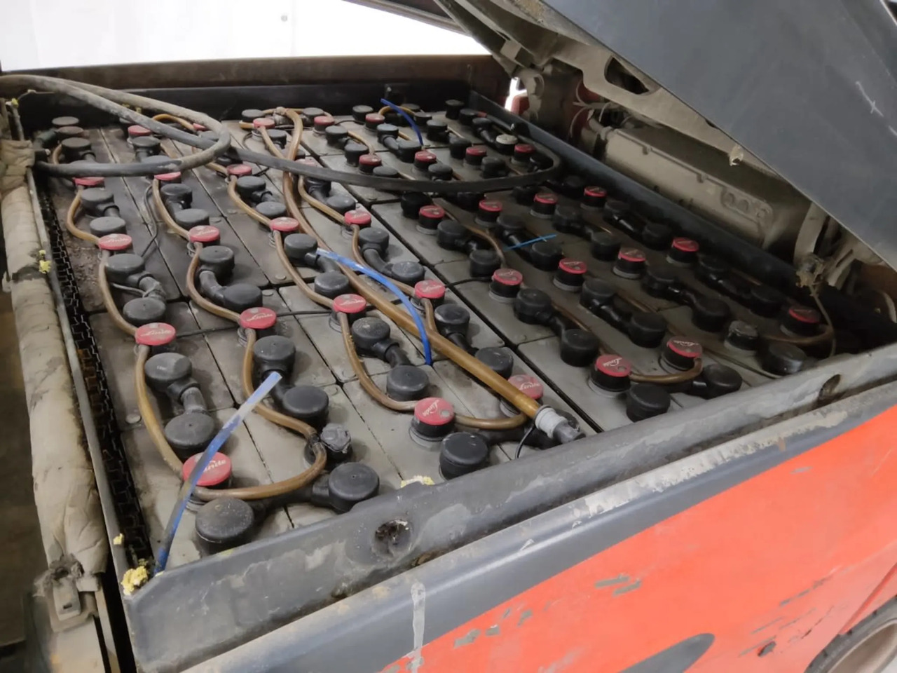 Linde E35 - Elektrický vysokozdvižný vozík: obrázok 4 Linde E35 - Elektrický vysokozdvižný vozík: obrázok 4