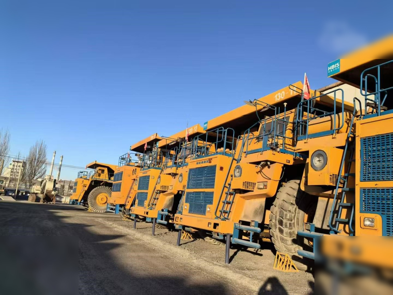 2009 BELAZ 75302 - Pevný damper: obrázok 2 2009 BELAZ 75302 - Pevný damper: obrázok 2