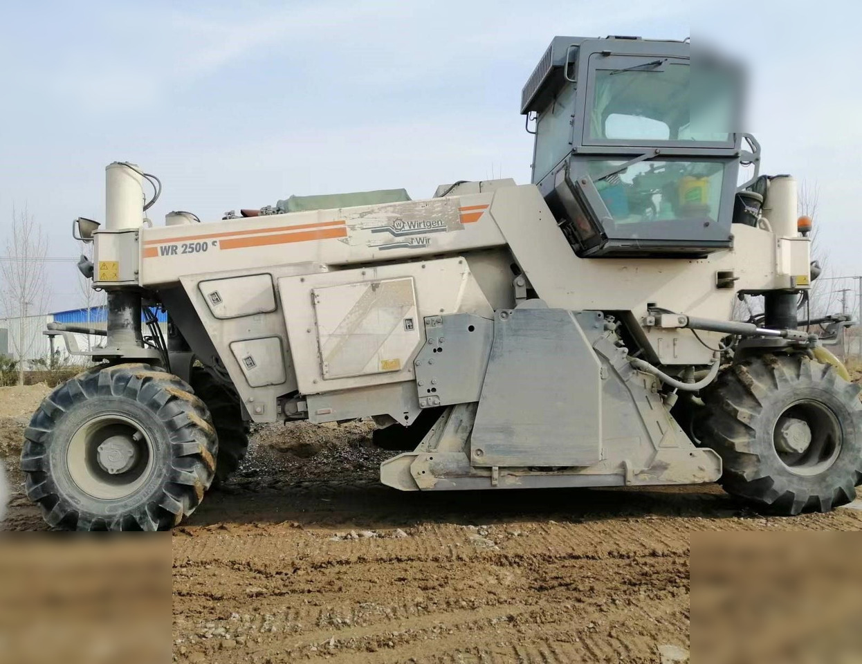 2010 WIRTGEN WR2500S - Stabilizátor zeminy: obrázok 2 2010 WIRTGEN WR2500S - Stabilizátor zeminy: obrázok 2