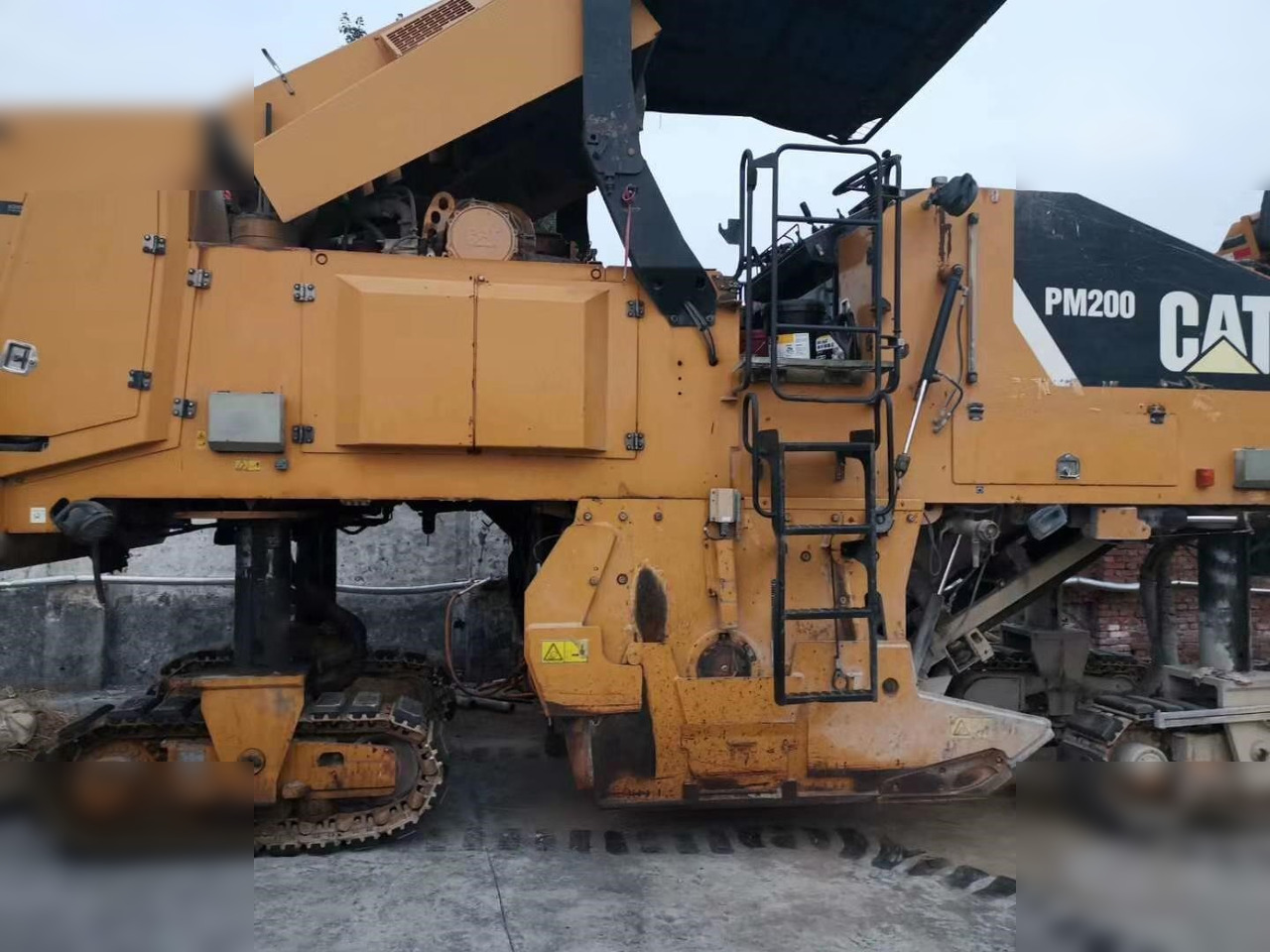 2011 CATERPILLAR PM-200 - Cestná fréza: obrázok 5 2011 CATERPILLAR PM-200 - Cestná fréza: obrázok 5