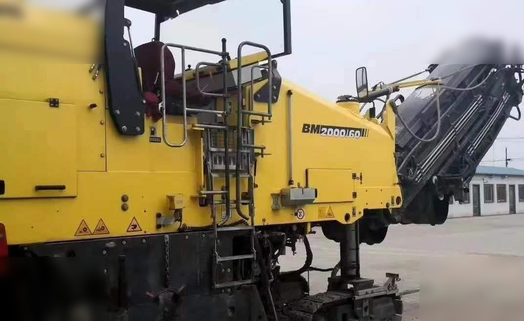 2015 BOMAG BM2000/60-2 - Cestná fréza: obrázok 1 2015 BOMAG BM2000/60-2 - Cestná fréza: obrázok 1
