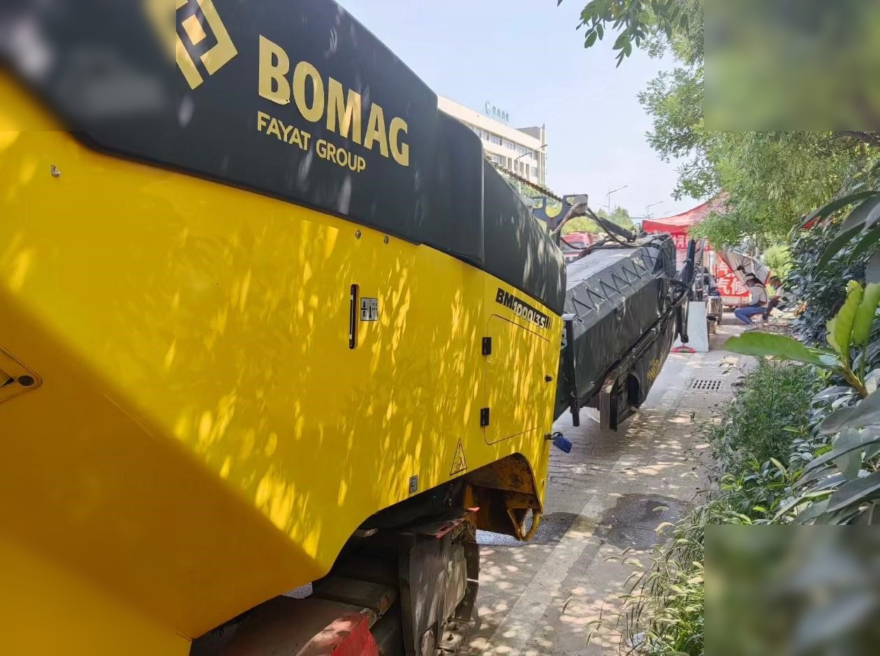 2017 BOMAG BM1000/35 - Cestná fréza: obrázok 2 2017 BOMAG BM1000/35 - Cestná fréza: obrázok 2