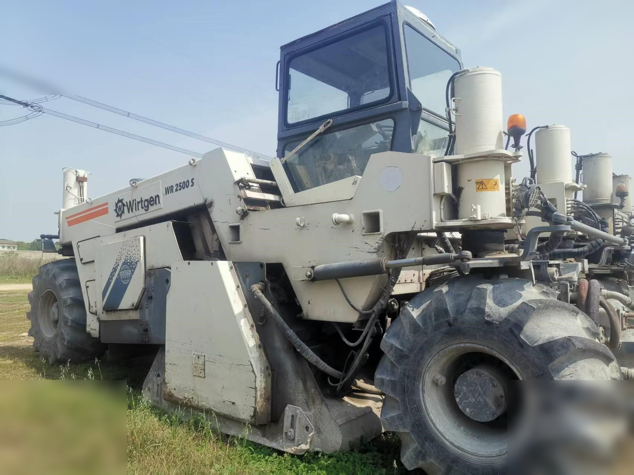 WIRTGEN WR2500 - Stabilizátor zeminy: obrázok 2 WIRTGEN WR2500 - Stabilizátor zeminy: obrázok 2