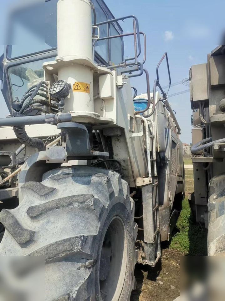 WIRTGEN WR2500 - Stabilizátor zeminy: obrázok 4 WIRTGEN WR2500 - Stabilizátor zeminy: obrázok 4