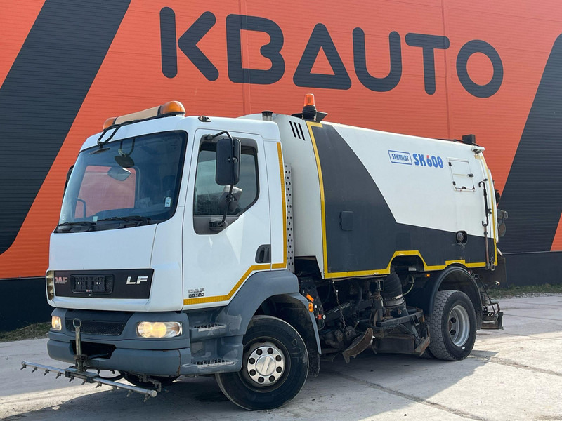 DAF LF 55.180 4x2 Schmidt SK 600 Dual LP - Zametacie vozidlo: obrázok 1 DAF LF 55.180 4x2 Schmidt SK 600 Dual LP - Zametacie vozidlo: obrázok 1