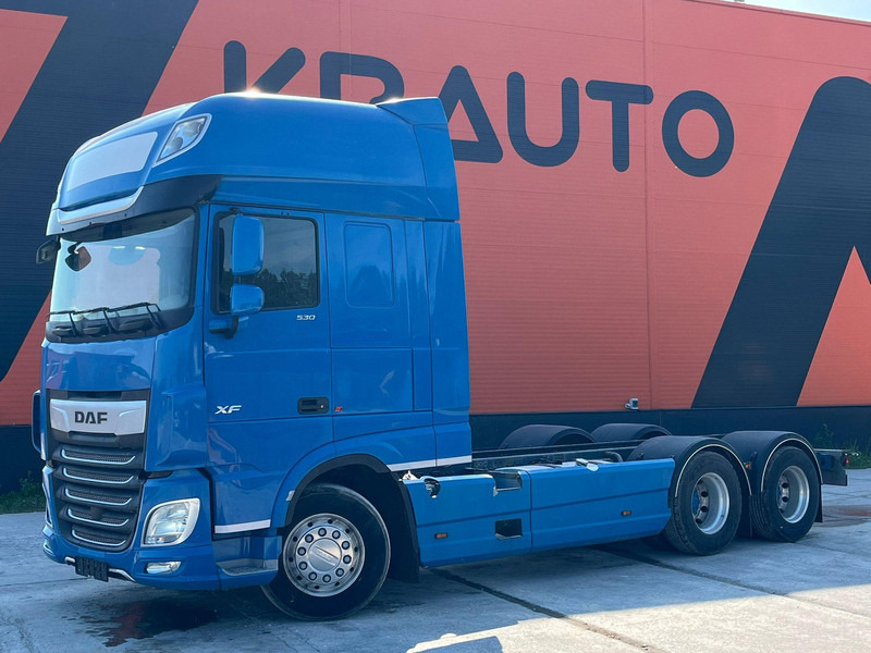 DAF XF 530 6x2 CHASSIS L=6120 mm - Podvozek s kabinou: obrázok 1 DAF XF 530 6x2 CHASSIS L=6120 mm - Podvozek s kabinou: obrázok 1