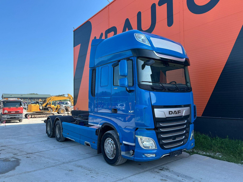 DAF XF 530 6x2 CHASSIS L=6120 mm - Podvozek s kabinou: obrázok 4 DAF XF 530 6x2 CHASSIS L=6120 mm - Podvozek s kabinou: obrázok 4