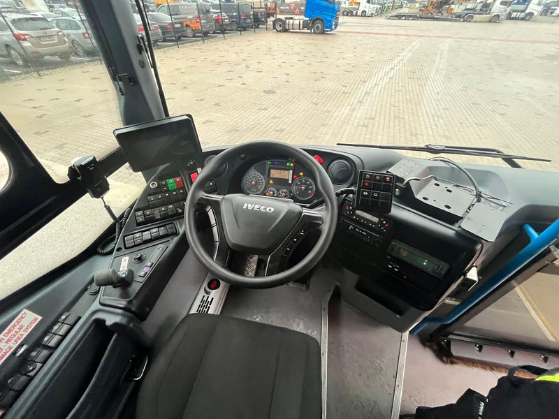 Mestský autobus Iveco Crossway LE 4x2 AC / AUXILIARY HEATING / WHEELCHAIR RAMP: obrázok 9