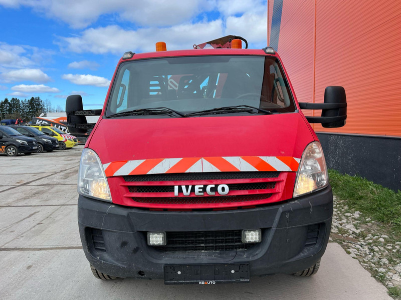 Iveco Daily 65C18 4x2 HMF 683 K2 / PLATFORM L=4256 mm - Dodávka valník: obrázok 3 Iveco Daily 65C18 4x2 HMF 683 K2 / PLATFORM L=4256 mm - Dodávka valník: obrázok 3