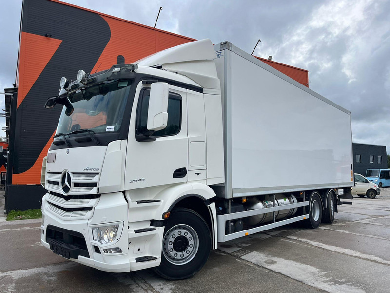 Mercedes-Benz Antos 2545 6x2*4 THERMOKING CO2 / BOX L=8427 mm - Chladirenské nákladné vozidlo: obrázok 2 Mercedes-Benz Antos 2545 6x2*4 THERMOKING CO2 / BOX L=8427 mm - Chladirenské nákladné vozidlo: obrázok 2